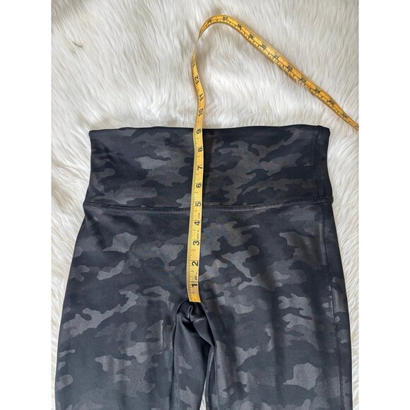 Spanx black camo leggings medium - Picture 7 of 10